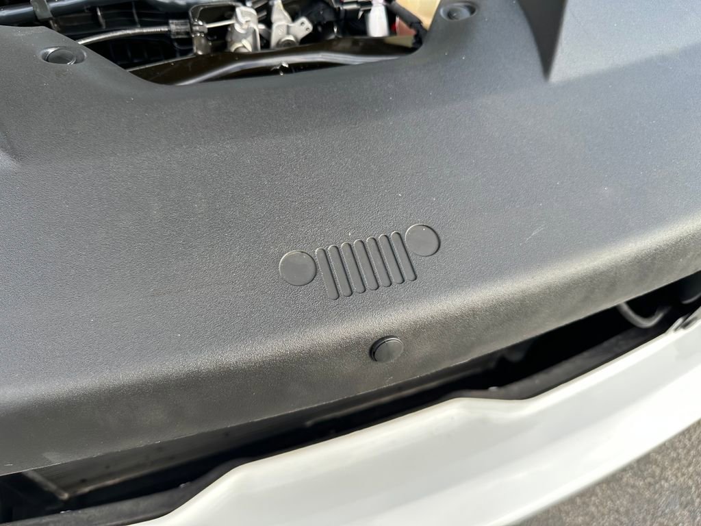 Used 2022 Jeep Cherokee Latitude w/ Sun & Sound Group image 30