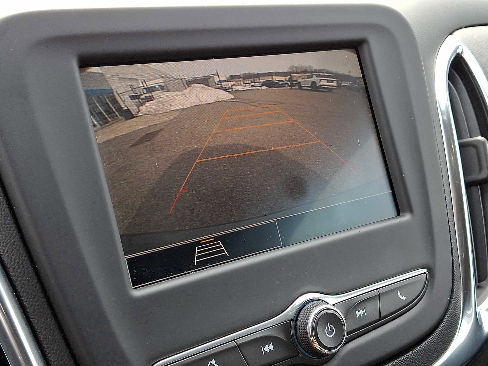 Used 2022 Chevrolet Equinox LT image 17