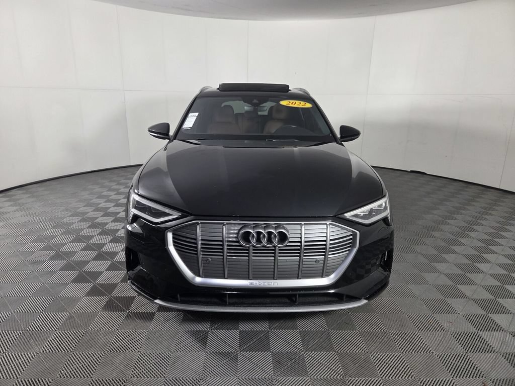 Used 2022 Audi e-tron Premium AWD/4WD image 3
