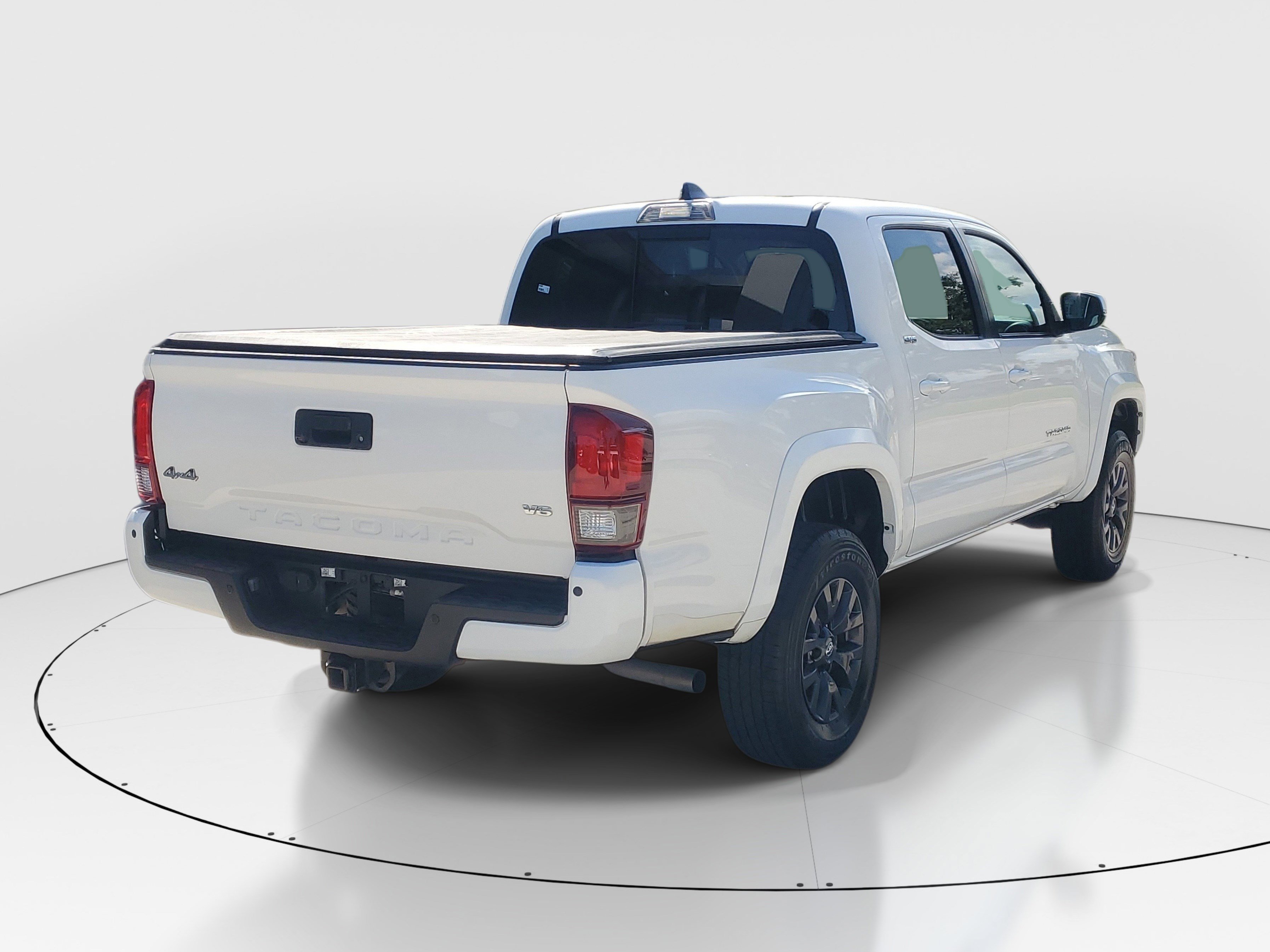 Used 2023 Toyota Tacoma SR5 AWD/4WD image 3