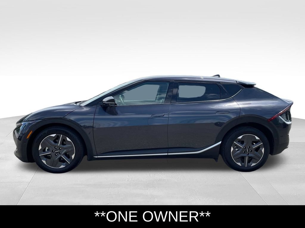 Used 2025 Kia EV6 Light w/ Light LR Technology Package AWD/4WD image 2