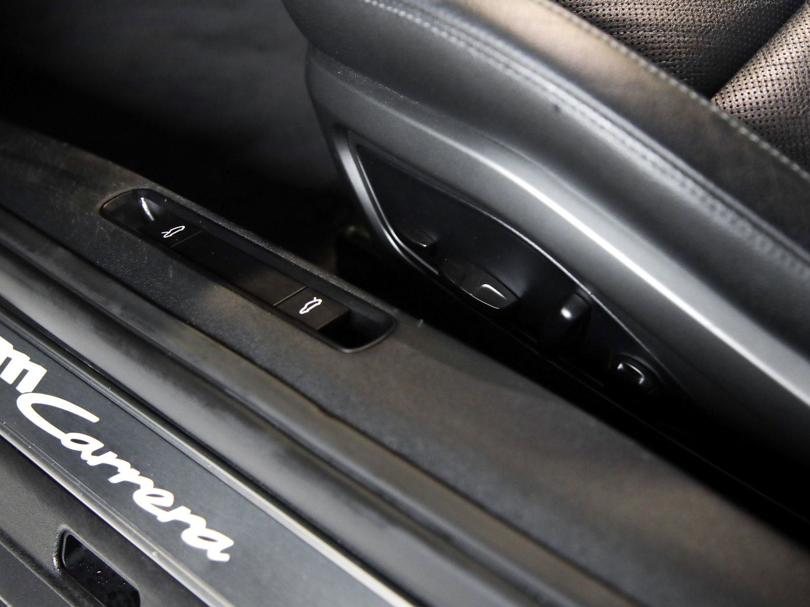 Certified 2020 Porsche 911 Carrera RWD image 22