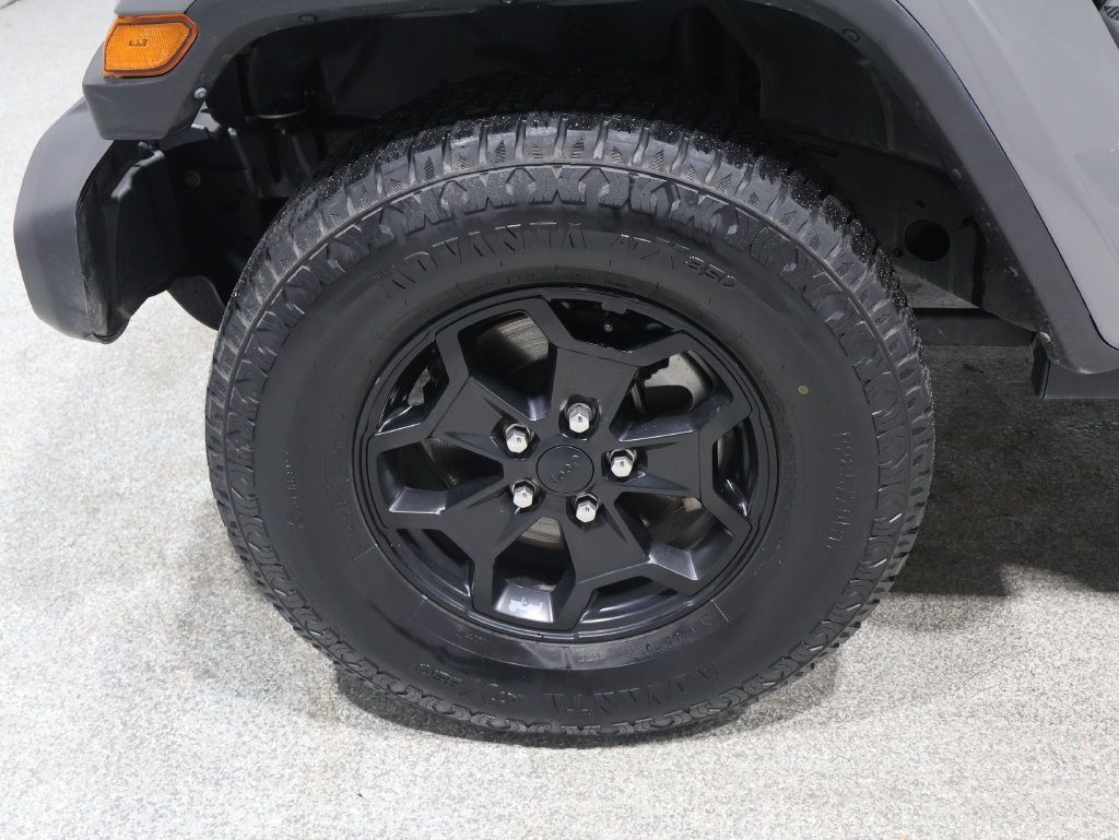 Used 2021 Jeep Gladiator Sport AWD/4WD image 10