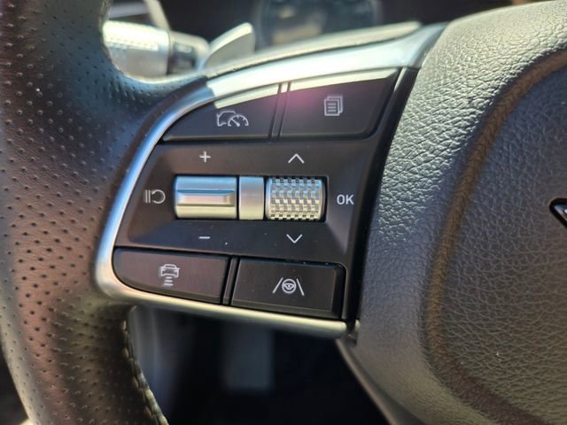 Used 2025 Genesis G70 2.5T RWD image 30