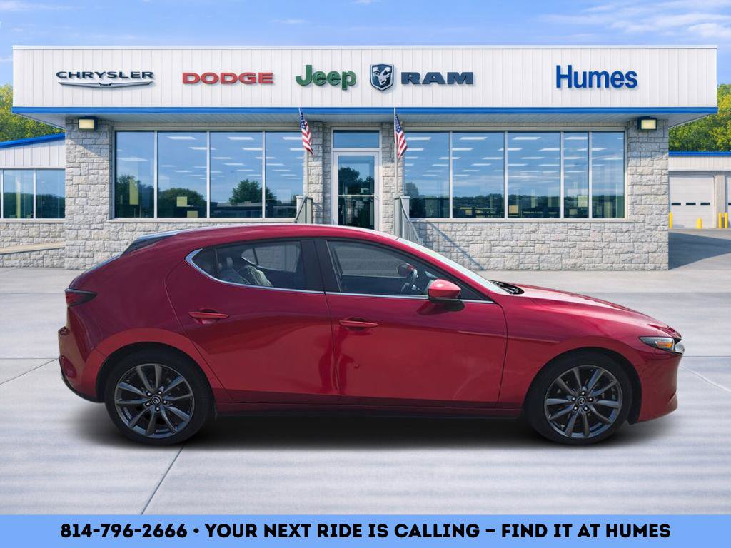 Used 2019 MAZDA MAZDA3 AWD Hatchback w/ Preferred Pkg image 2
