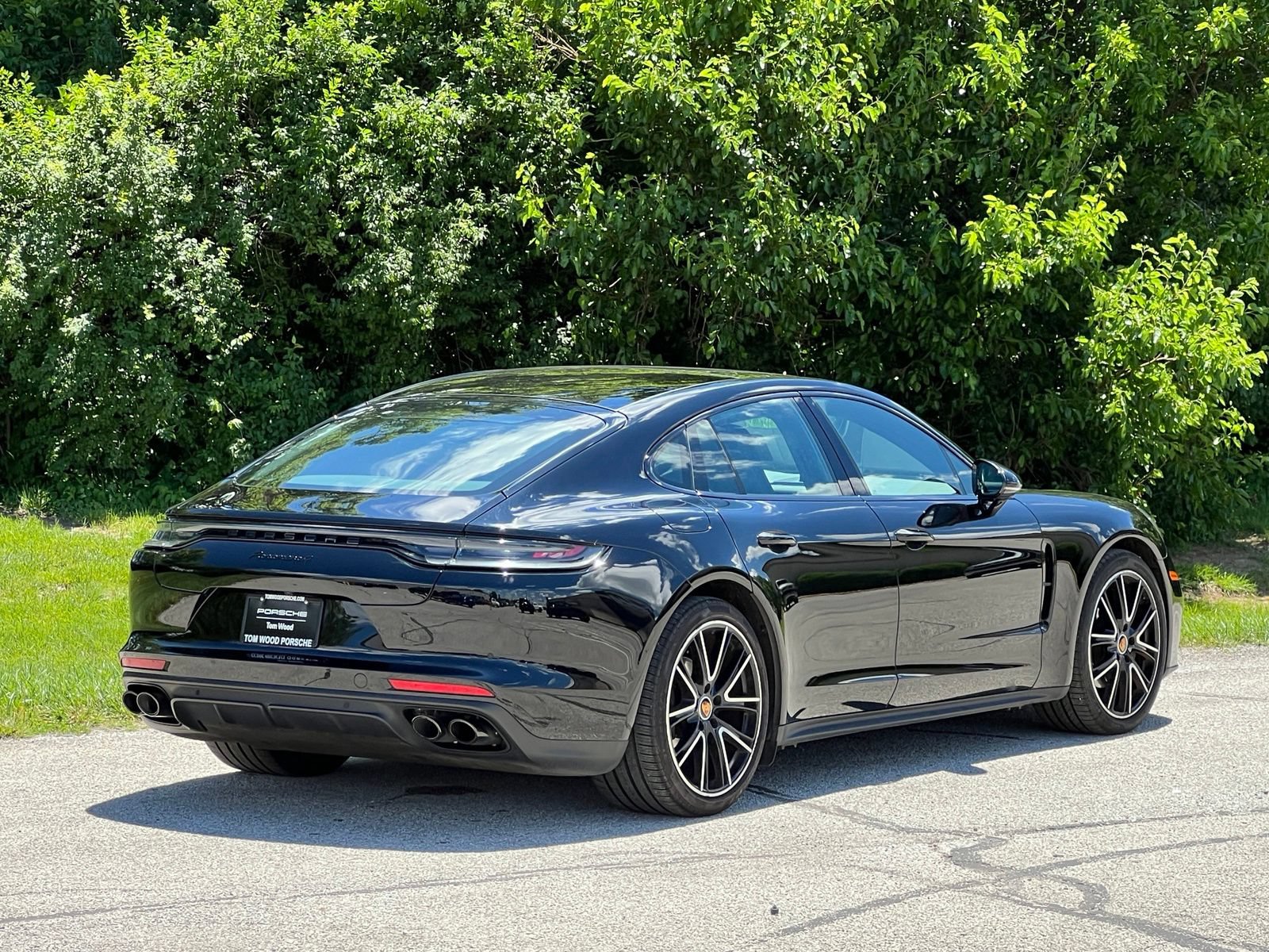 Certified 2023 Porsche Panamera 4 Platinum Edition AWD/4WD image 6