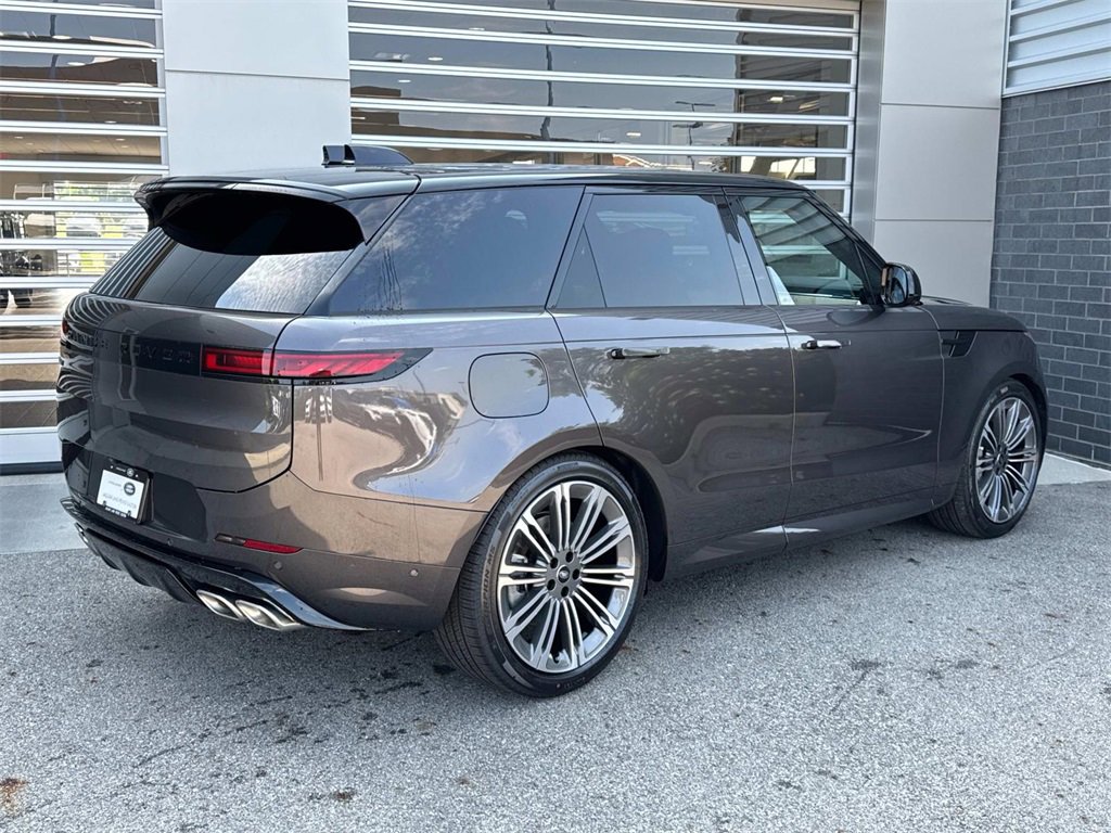 New 2025 Land Rover Range Rover Sport Dynamic SE image 8