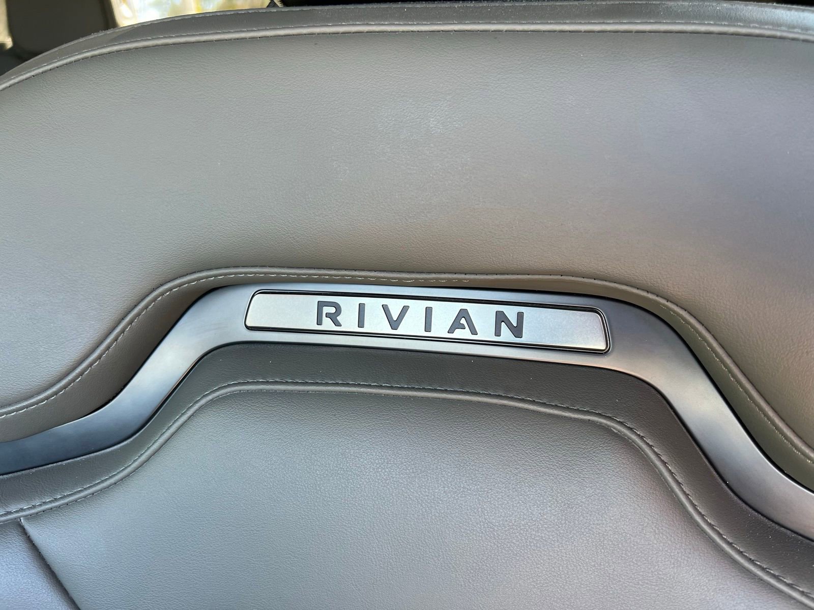 Used 2022 Rivian R1T Launch Edition image 29