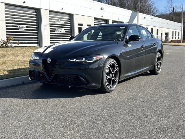 New 2025 Alfa Romeo Giulia AWD w/ Veloce Package AWD