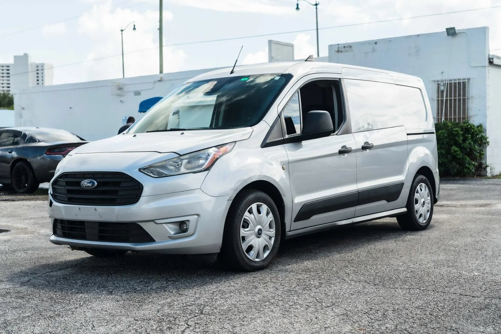 Used 2019 Ford Transit Connect XLT FWD image 3