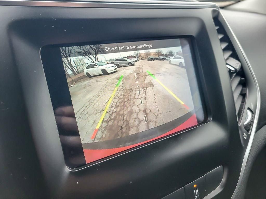 Used 2021 Jeep Cherokee Latitude Plus image 16