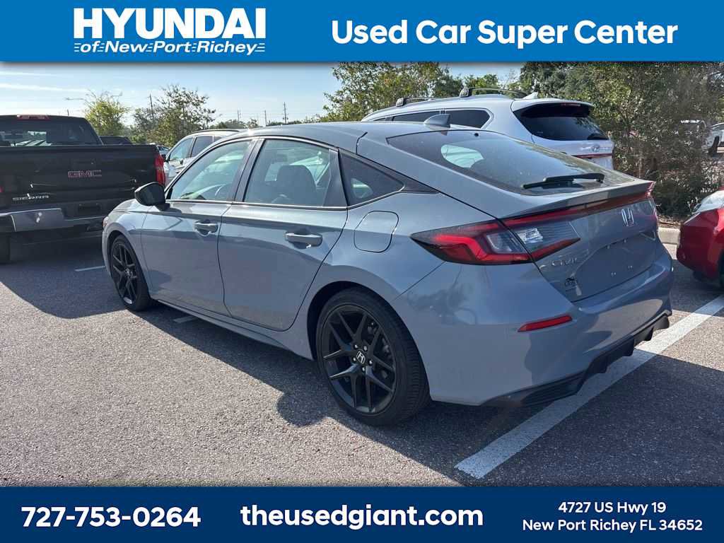 Used 2024 Honda Civic Sport image 2