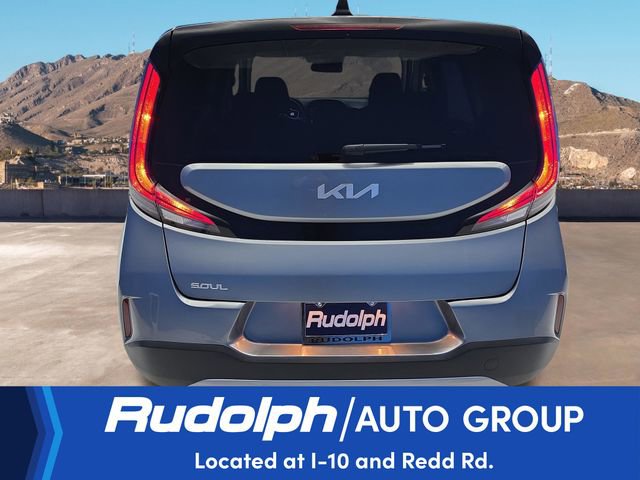 Used 2025 Kia Soul LX w/ LX Technology Package FWD image 4