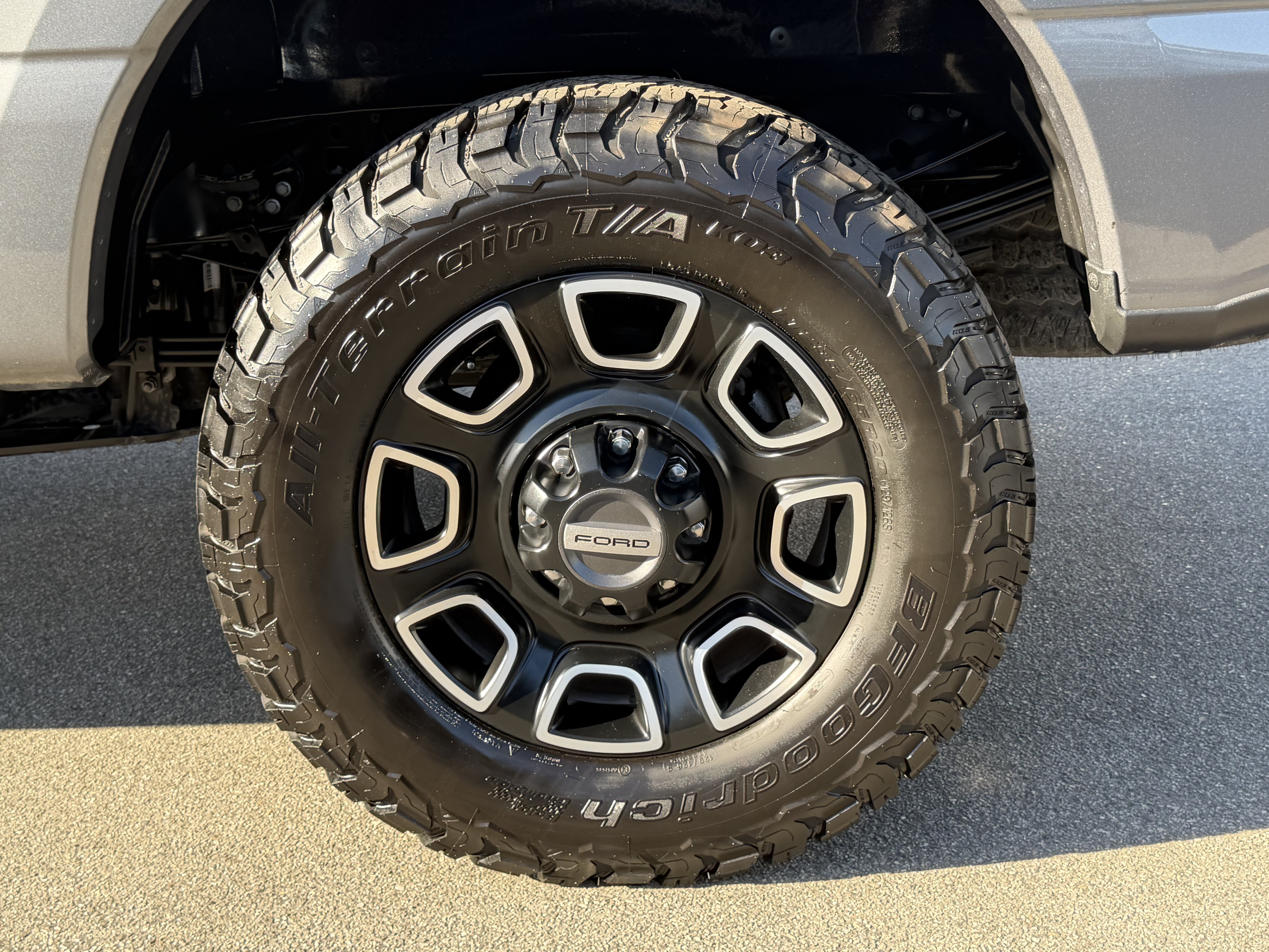 Certified 2024 Ford F250 Platinum AWD/4WD image 10