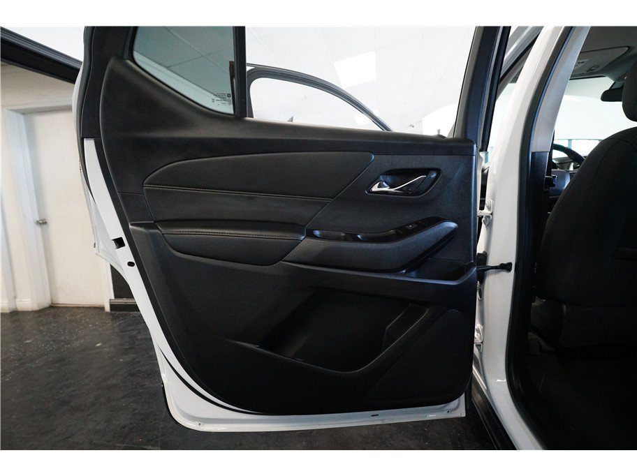 Used 2020 Chevrolet Traverse LT FWD image 15