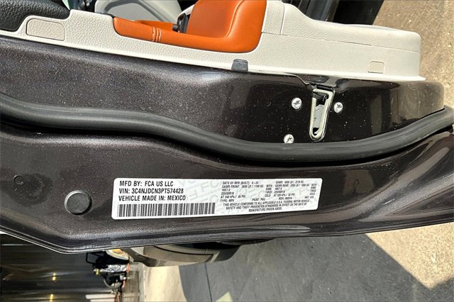 Certified 2023 Jeep Compass Limited image 31