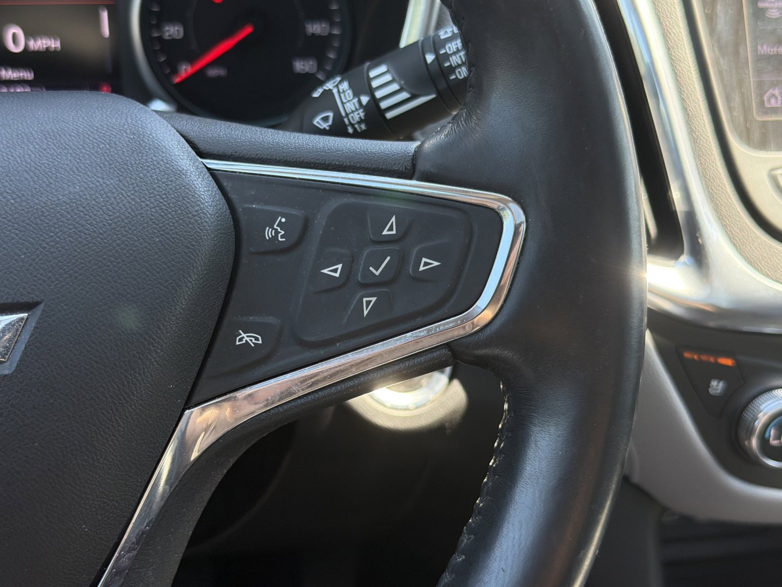 Used 2020 Chevrolet Equinox Premier image 20