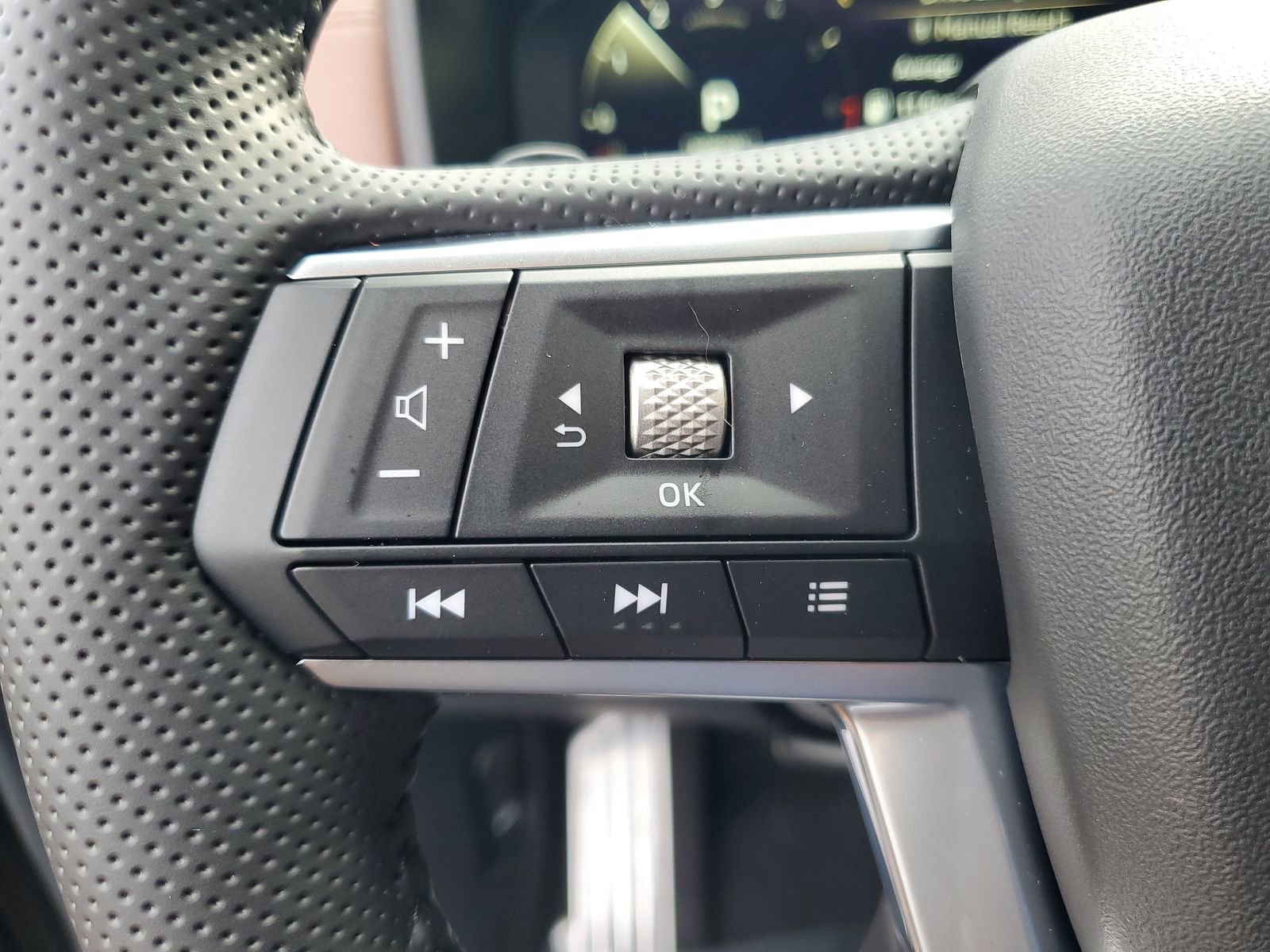 New 2026 Mitsubishi Outlander SEL image 12