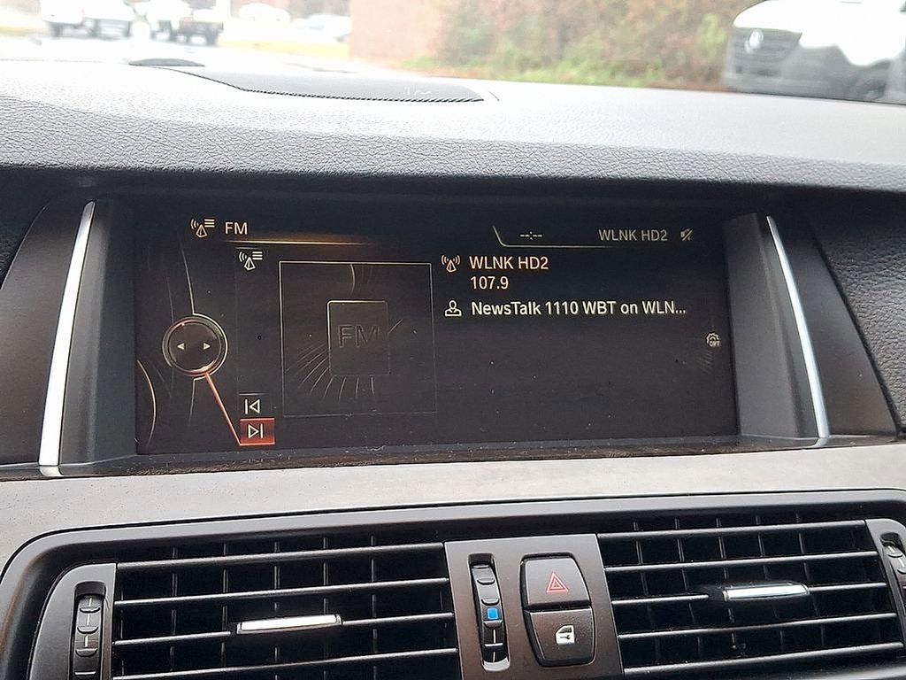 Used 2015 BMW 528i Sedan image 16