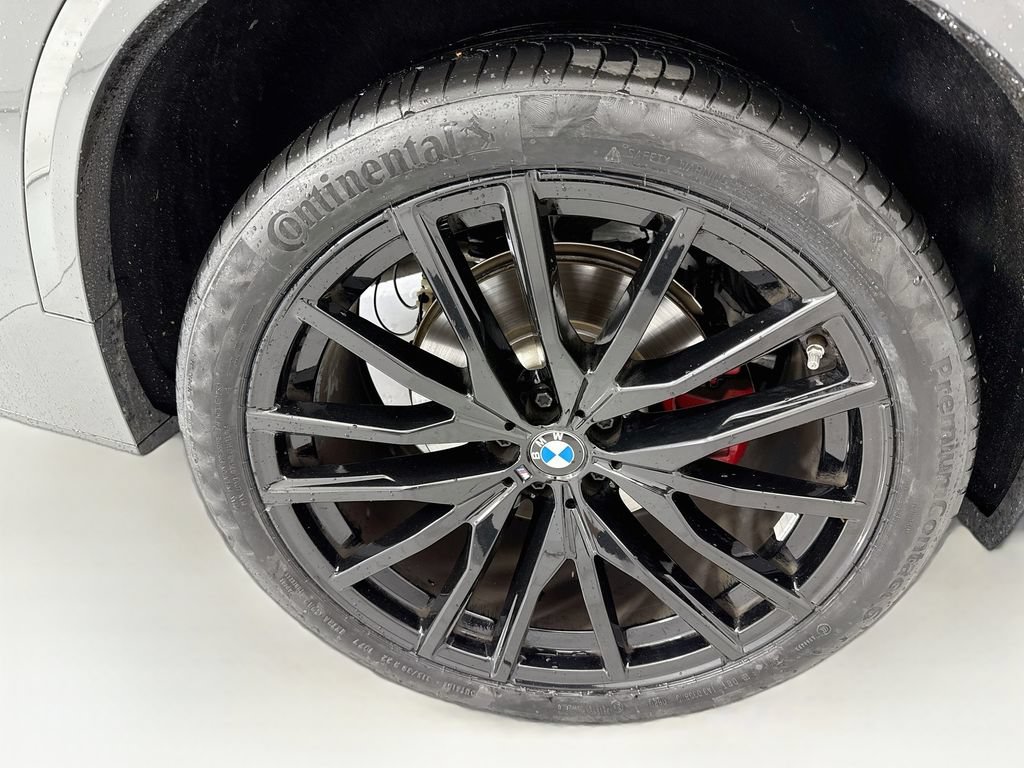 Certified 2026 BMW X5 xDrive40i w/ M Sport Package AWD/4WD image 32