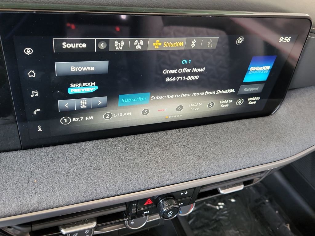 Used 2025 Nissan Kicks SV image 32