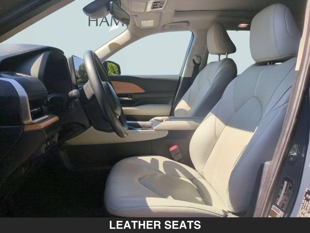 Used 2024 Toyota Grand Highlander AWD image 13
