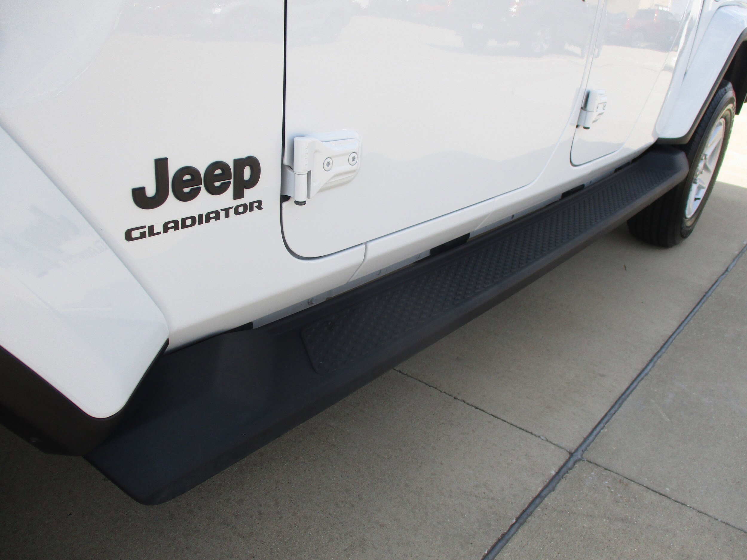 Used 2022 Jeep Gladiator Sport AWD/4WD image 12