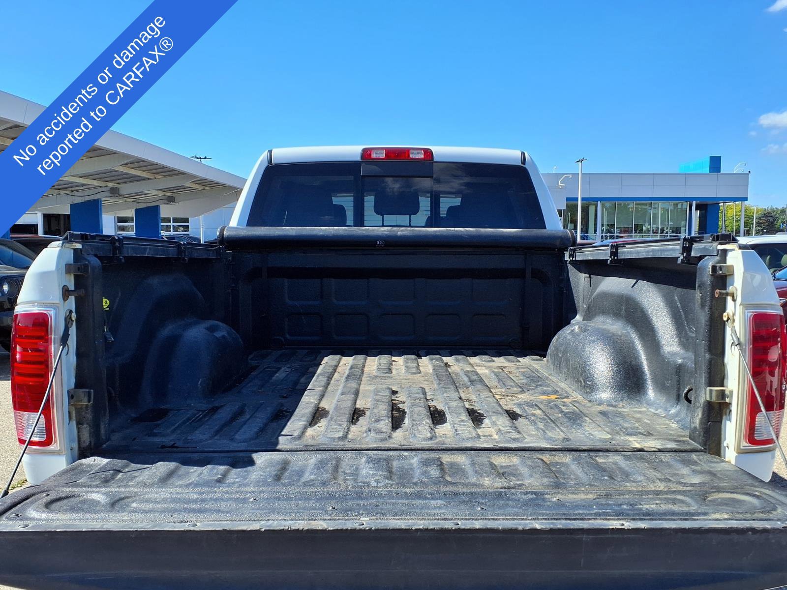 Used 2017 RAM 2500 Laramie w/ Convenience Group AWD/4WD image 11