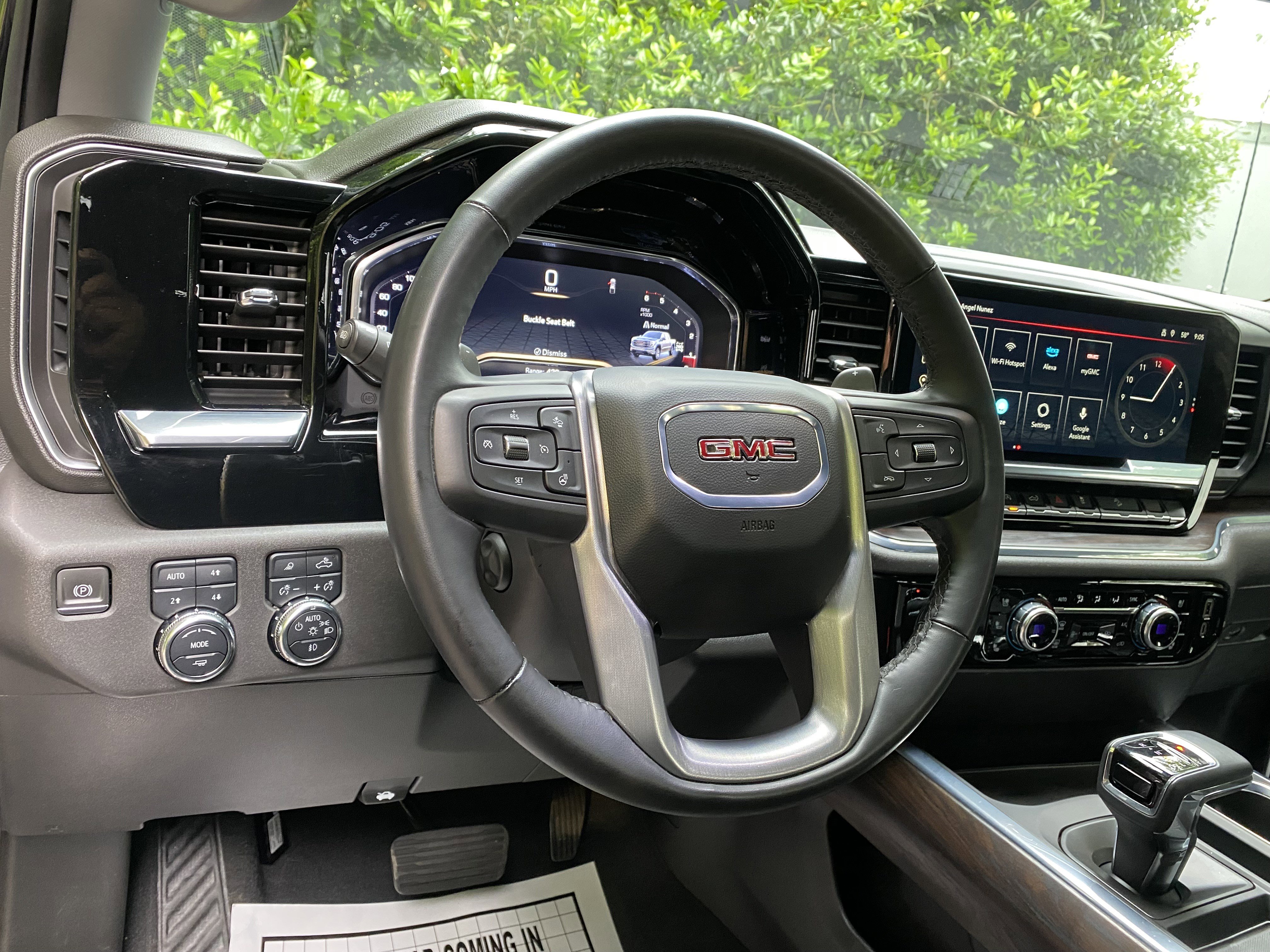 Used 2024 GMC Sierra 1500 SLT AWD/4WD image 18