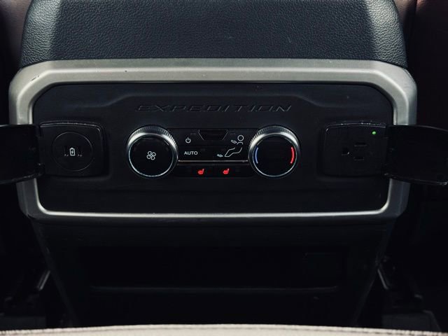 Used 2024 Ford Expedition Limited image 29