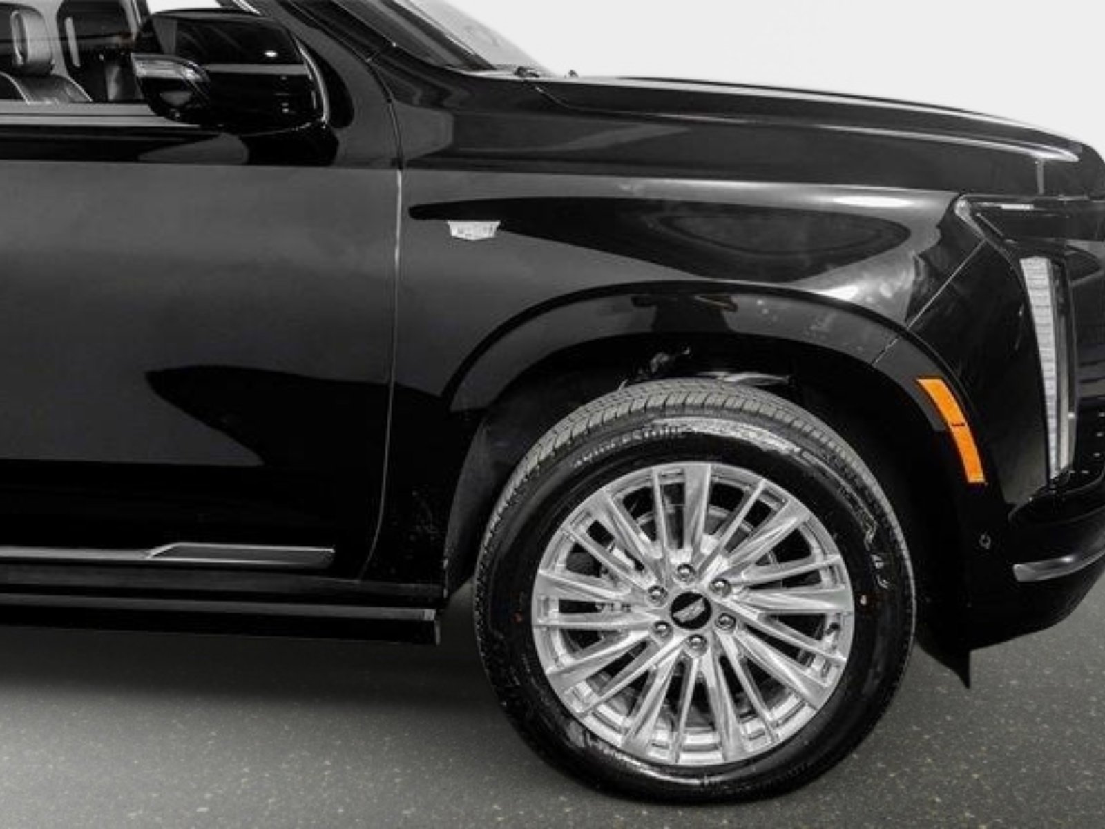 Used 2026 Cadillac Escalade Luxury w/ Touring Package image 5