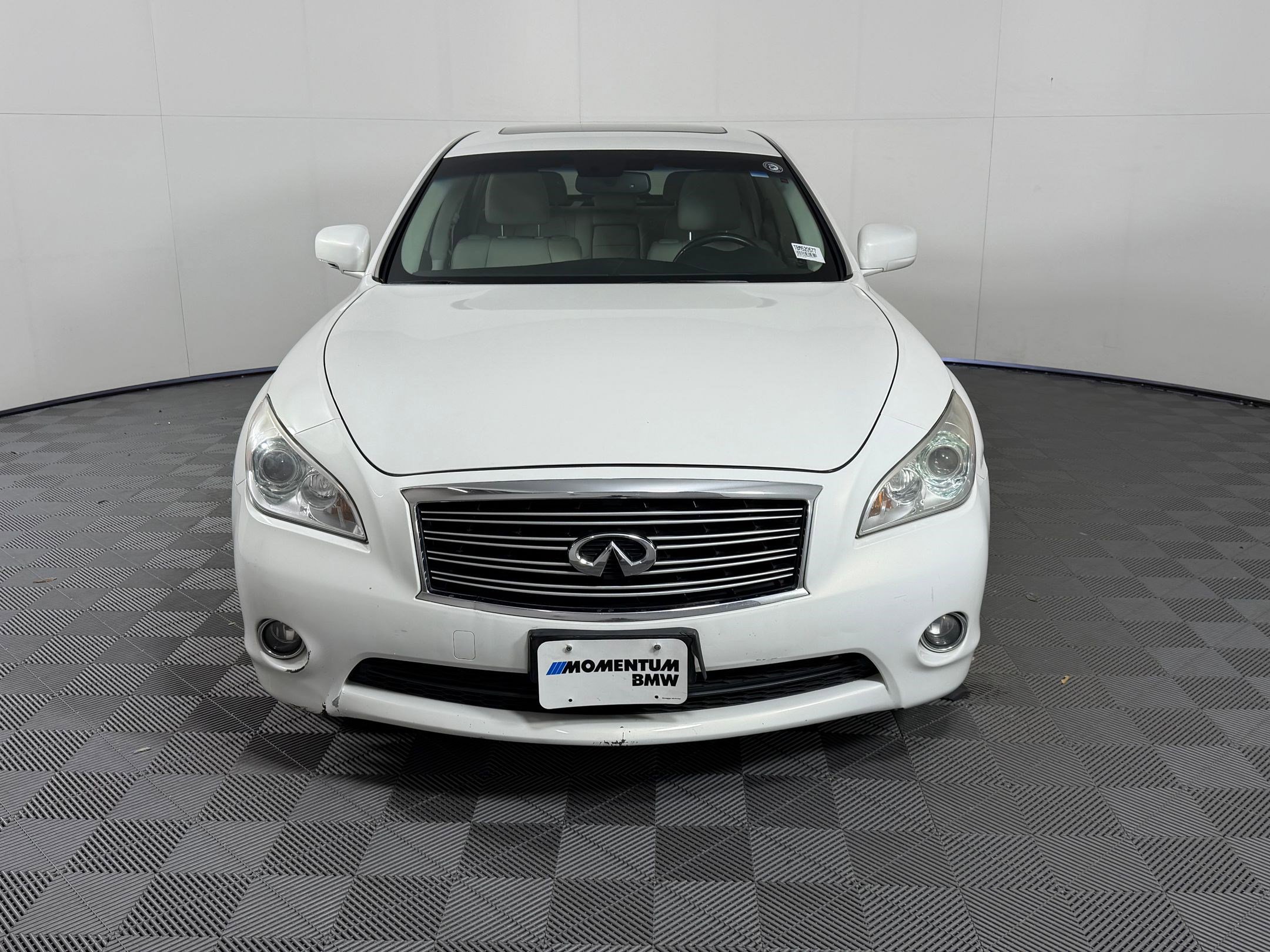 Used 2011 INFINITI M56 w/ Deluxe Touring Pkg image 6