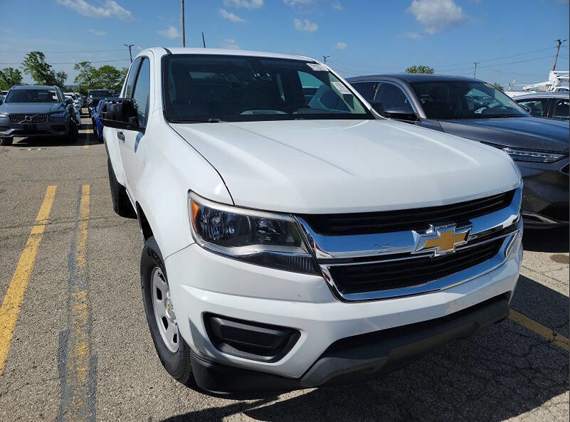 Used 2016 Chevrolet Colorado W/T w/ WT Convenience Package AWD/4WD image 2