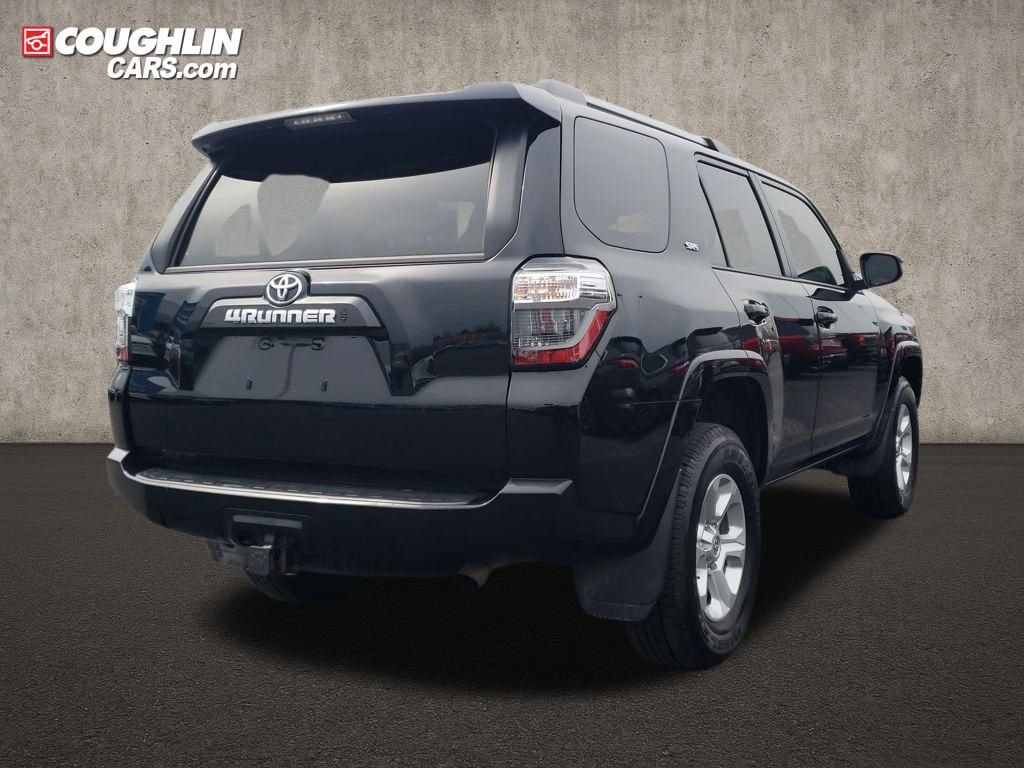 Used 2022 Toyota 4Runner SR5 Premium w/ Moonroof Package AWD/4WD image 6