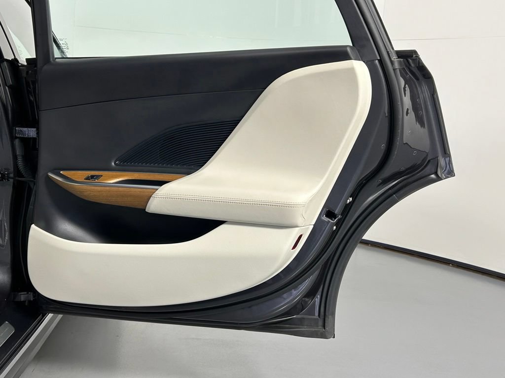 Used 2024 Lucid Air Pure RWD image 12