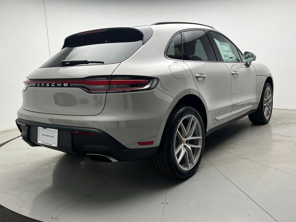 Used 2026 Porsche Macan AWD/4WD image 22