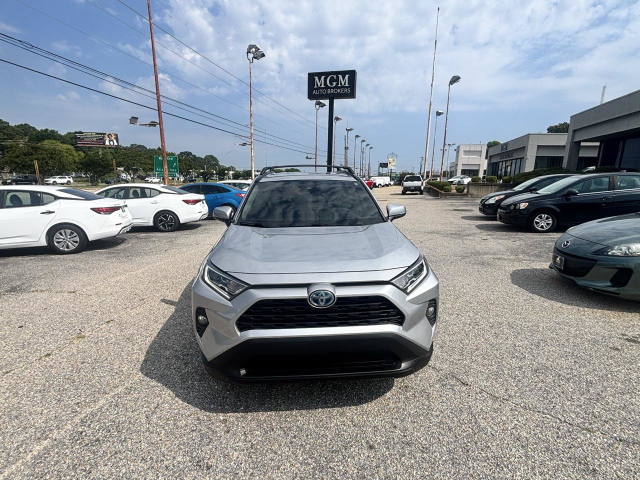 Used 2020 Toyota RAV4 XLE AWD/4WD image 33