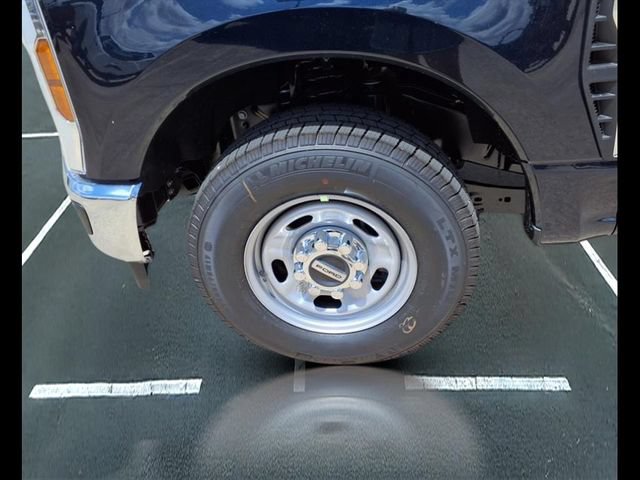 New 2025 Ford F250 XL w/ 360-Degree Camera Package RWD image 24