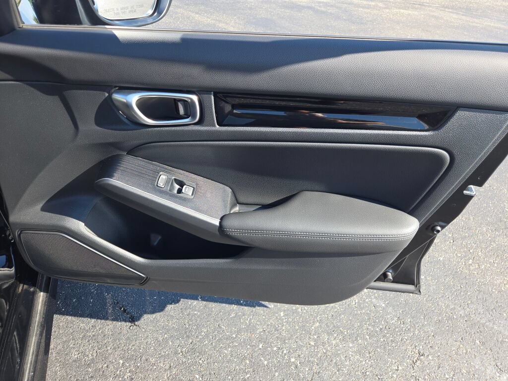 Used 2024 Honda Civic Touring image 6