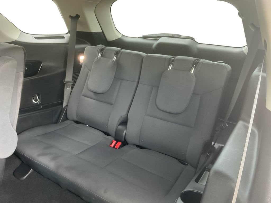 Used 2025 Ford Explorer Active RWD image 21