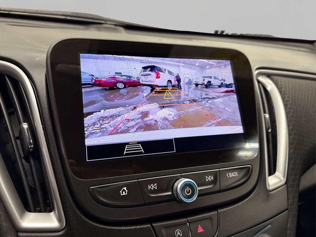 Used 2025 Chevrolet Malibu LT image 32