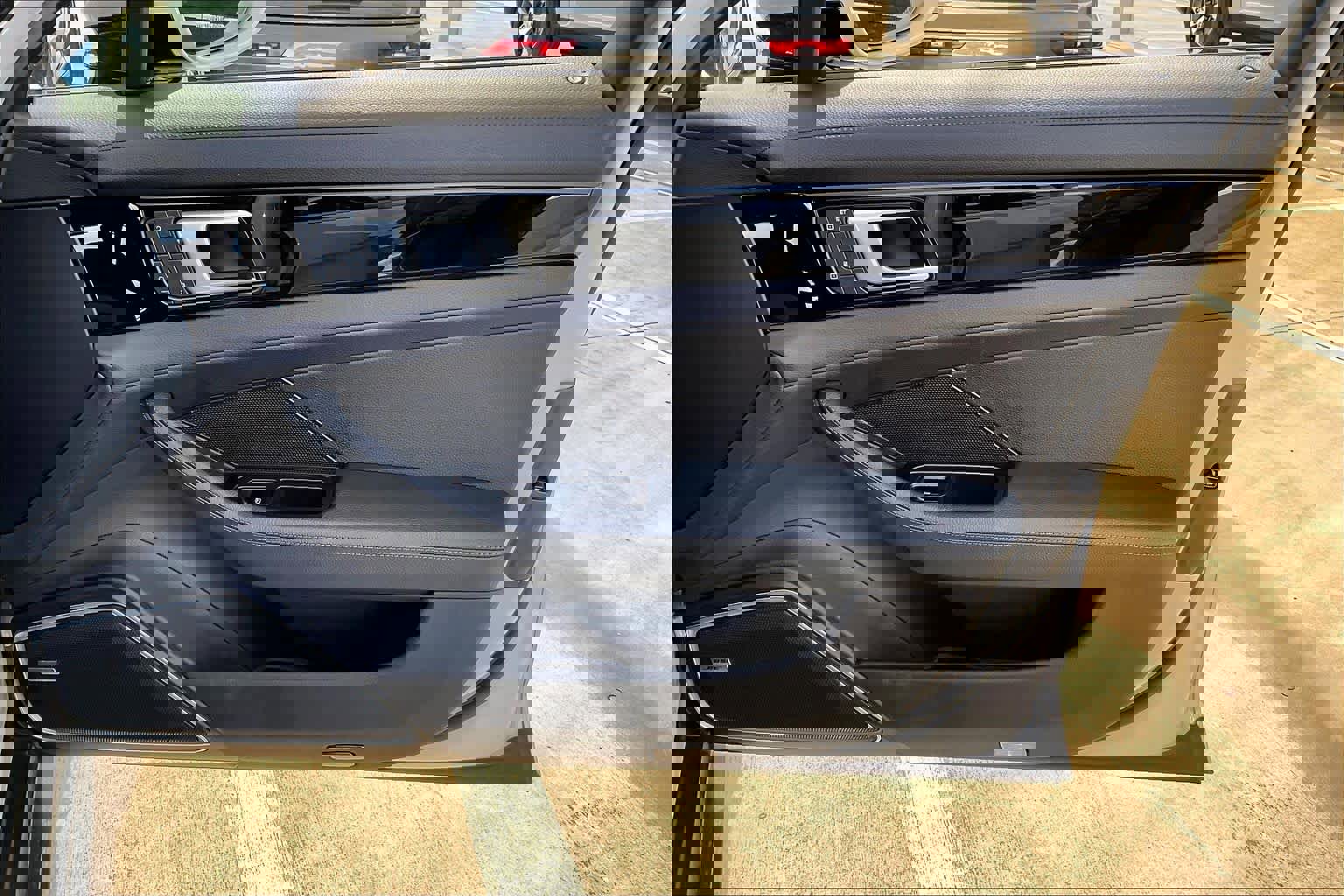 Used 2022 Porsche Panamera 4 Platinum Edition image 23