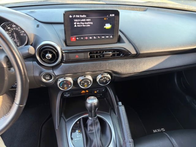 Used 2023 MAZDA MX-5 Miata Grand Touring RWD image 3