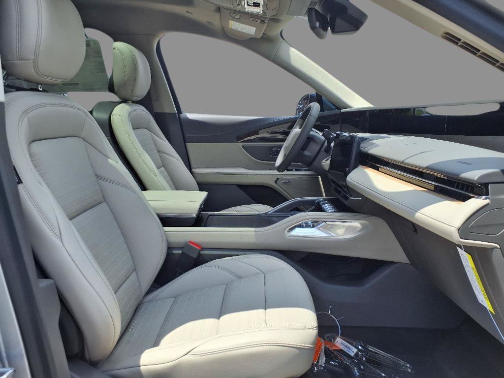 New 2025 Lincoln Nautilus Reserve w/ Jet Appearance Package AWD/4WD image 14
