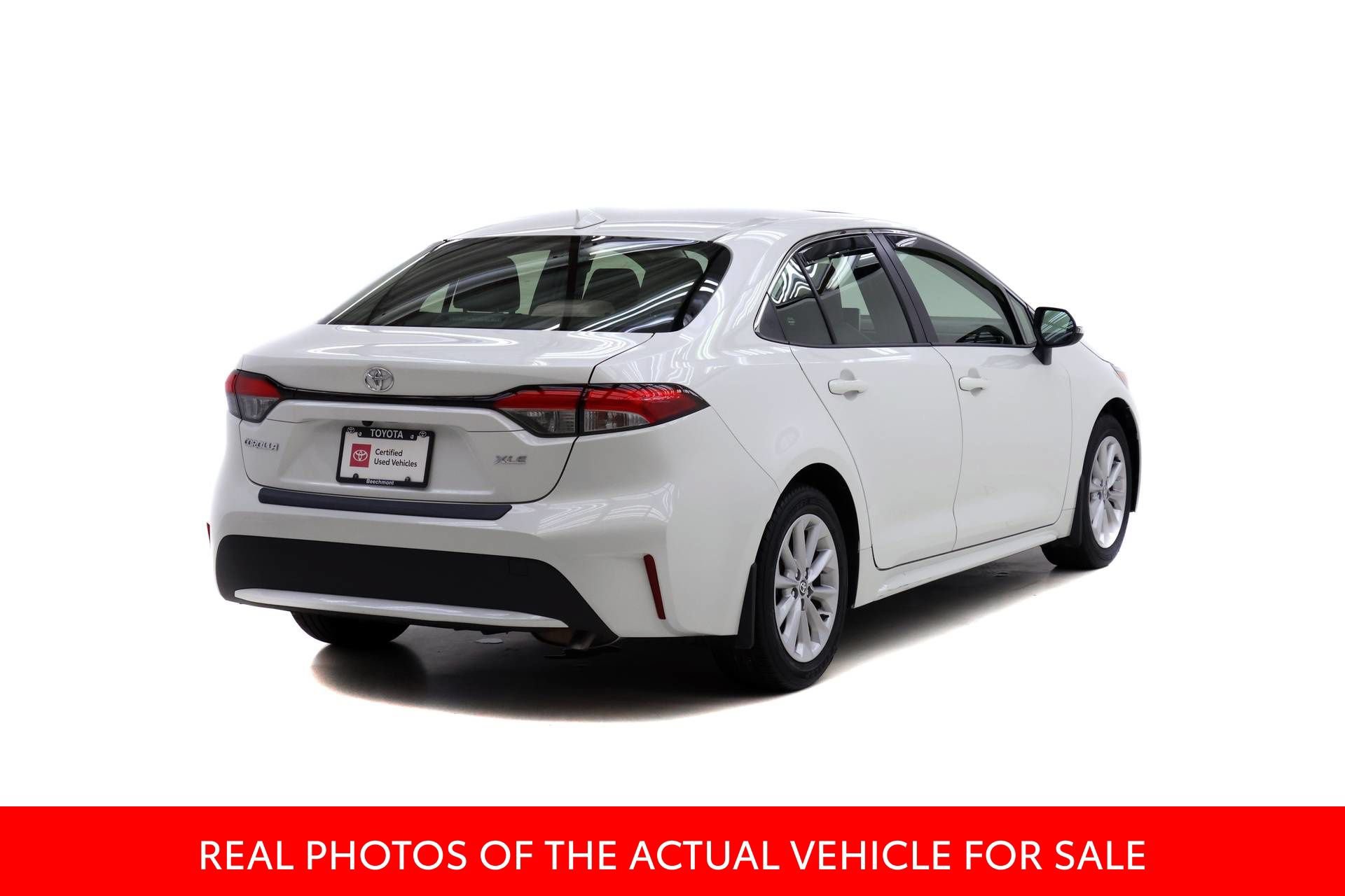 Certified 2020 Toyota Corolla XLE FWD image 2