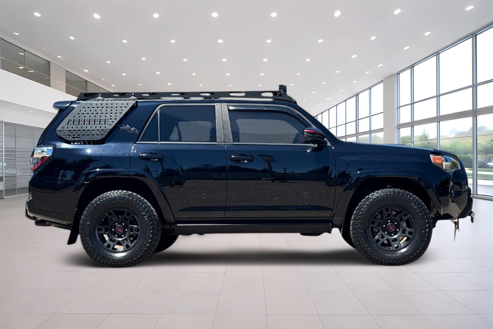 Used 2021 Toyota 4Runner TRD Off-Road Premium w/ Moonroof Package AWD/4WD image 3