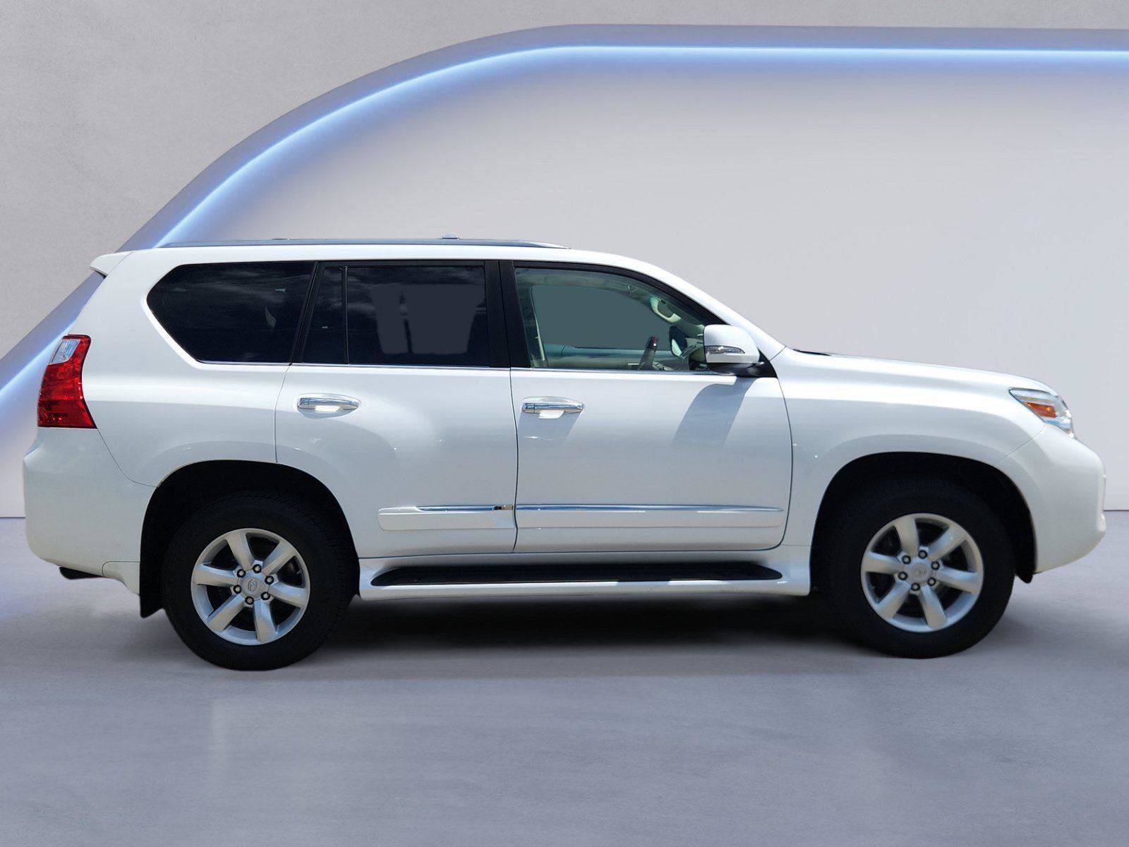 Used 2013 Lexus GX 460 w/ Comfort Plus Pkg AWD/4WD image 2