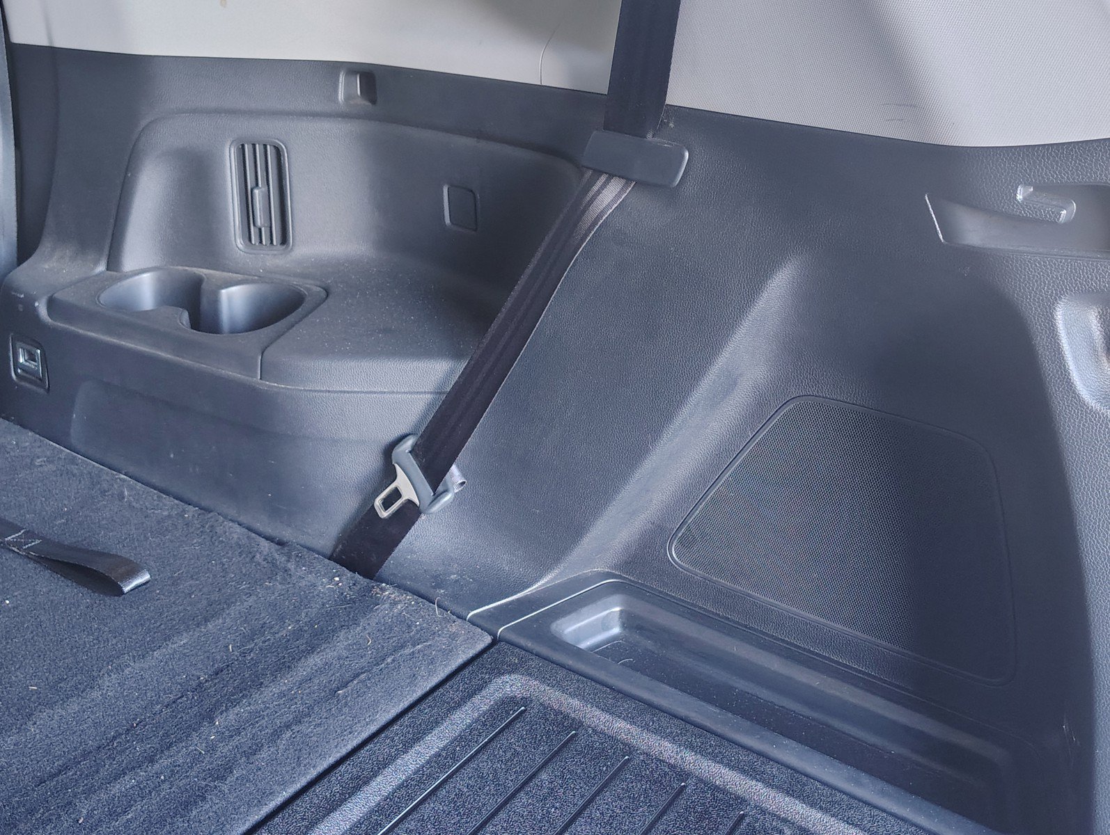 Used 2023 Honda Pilot LX image 36