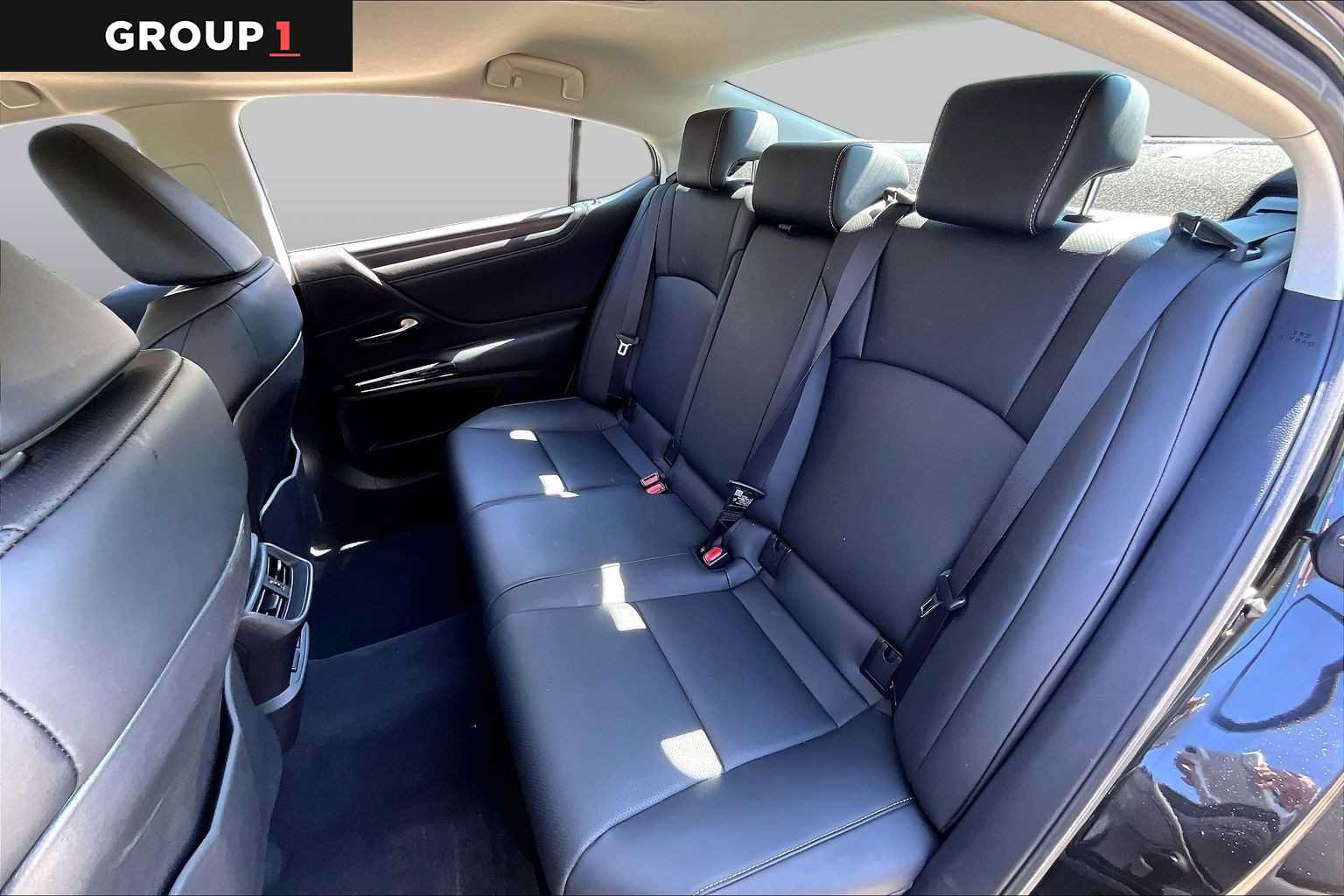 Used 2025 Lexus ES 350 w/ Premium Package FWD image 18