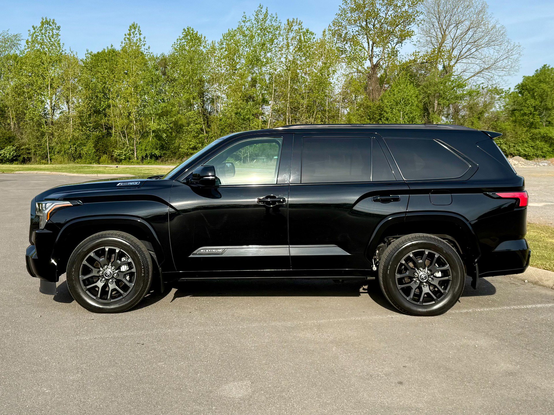 Used 2023 Toyota Sequoia Platinum image 7